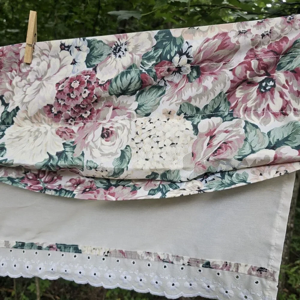 Vintage Cottagecore Pink Rose Floral Curtain Valance | Eyelet Lace | 100% Cotton
